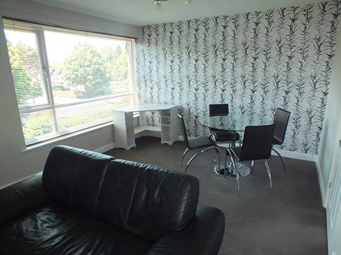 2 Bedroom Flat To Rent In Chadley Close, Solihull, B91