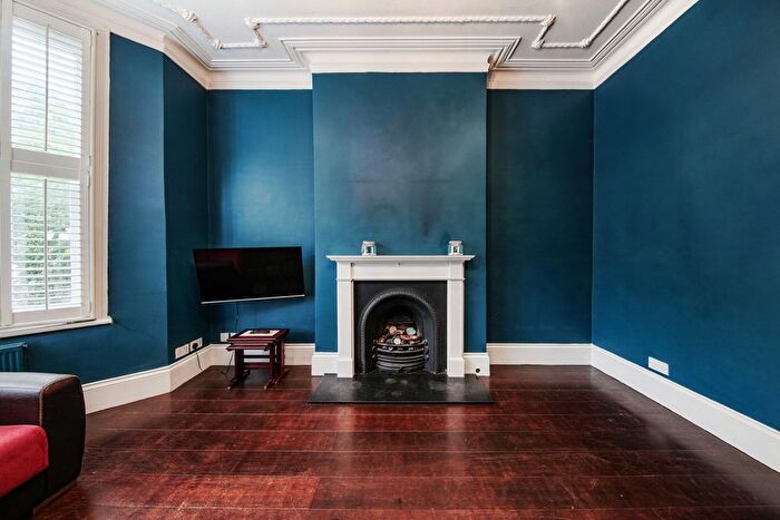 2 Bedroom Flat To Rent In Fernhead Road, London, W9