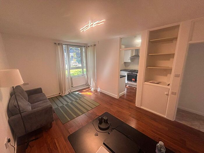 1 Bedroom Flat To Rent In Rockingham Street, London, SE1