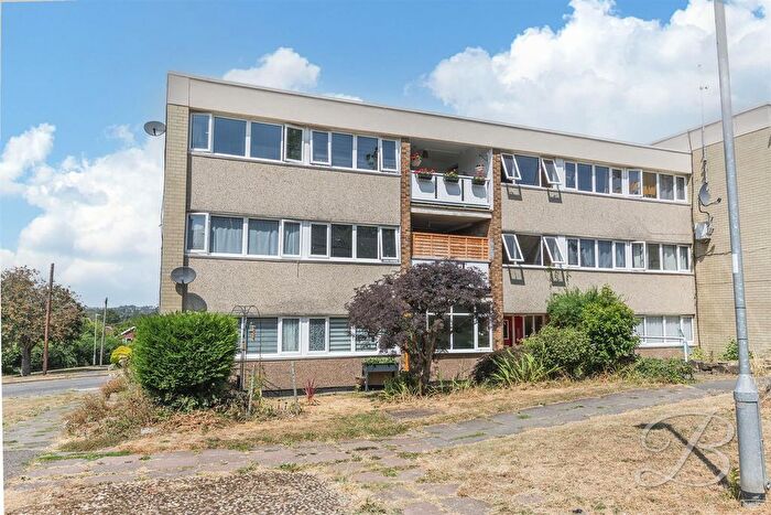 2 Bedroom Flat For Sale In Faraday Court, Stapleford, Nottingham, NG9