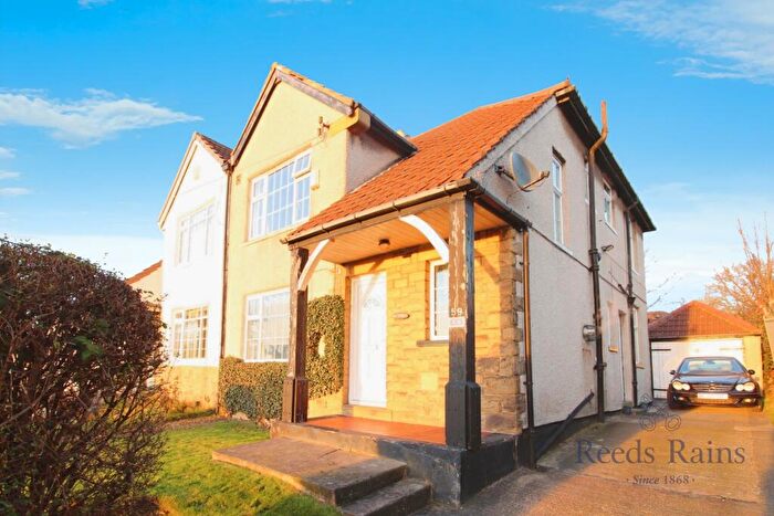 3 Bedroom Semi-Detached House To Rent In Ring Road, Seacroft, Leeds, West Yorkshire, LS14