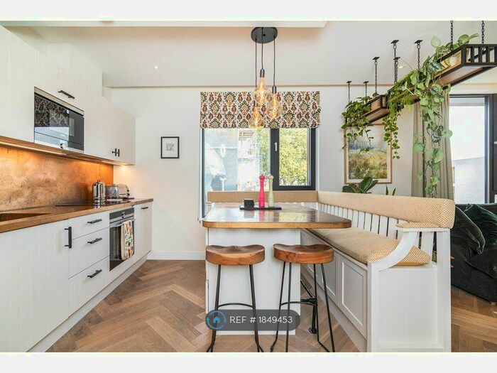 2 Bedroom Flat To Rent In Scawfell Street, London, E2