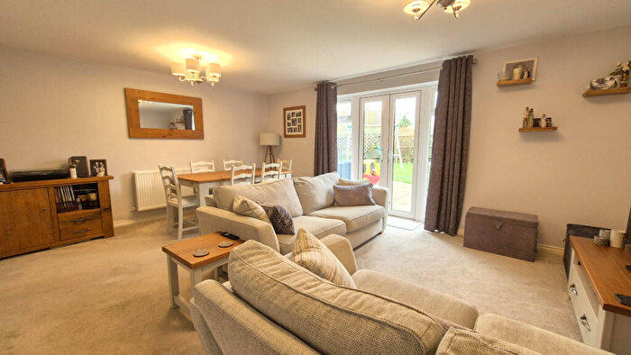 4 Bedroom Detached House For Sale In Nelsons Way, Stockton, CV47