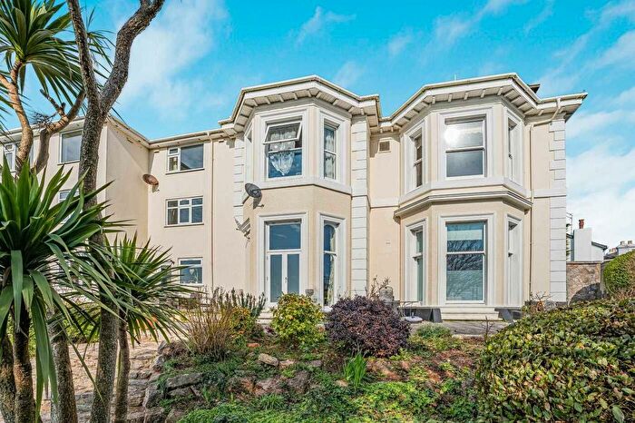 2 Bedroom Flat For Sale In Woodend Road, Torquay, Devon, TQ1