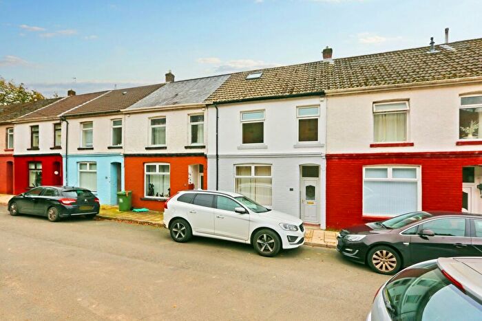 3 Bedroom Terraced House For Sale In Collwyn Street, Tonyrefail, Porth, CF39