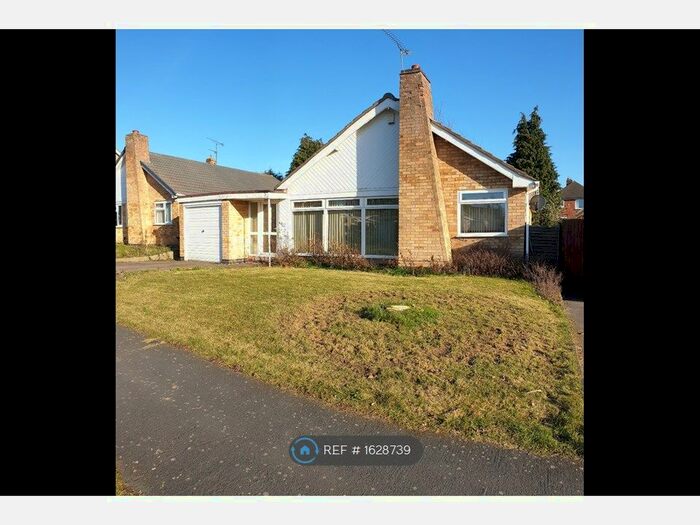 3 Bedroom Bungalow To Rent In Launde Road, Oadby, Leicester, LE2