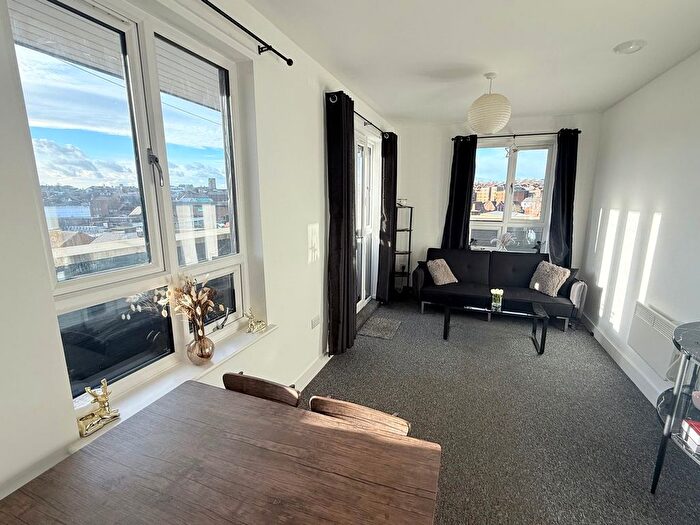 1 Bedroom Flat To Rent In Newton Road, Yeovil, BA20