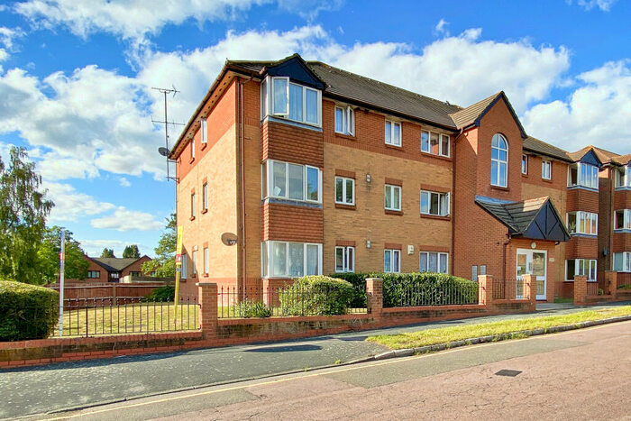 2 Bedroom Apartment To Rent In York Place, Camberley, GU15