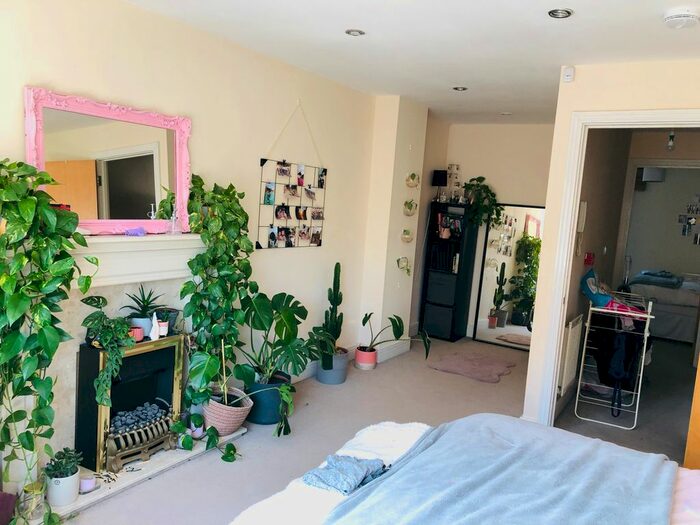 6 Bedroom Terraced House To Rent In Franklin Place, Greenwich, SE13