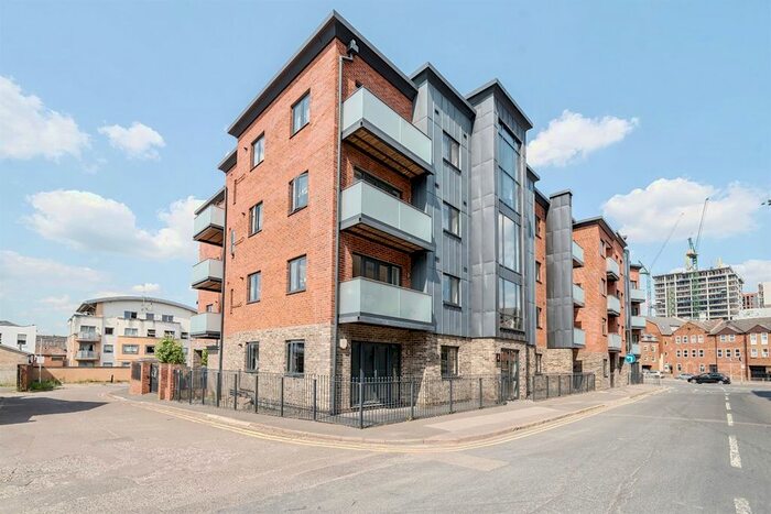 2 Bedroom Flat To Rent In Weldale Street, Reading, RG1