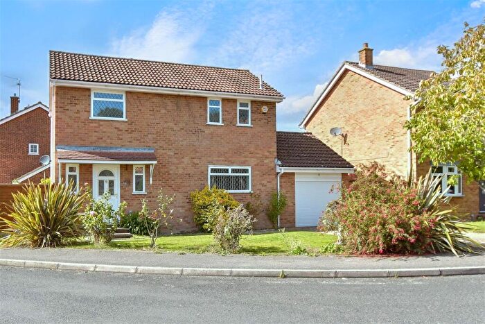 3 Bedroom Detached House For Sale In Graveney Close, Cliffe Woods, Rochester, Kent, ME3