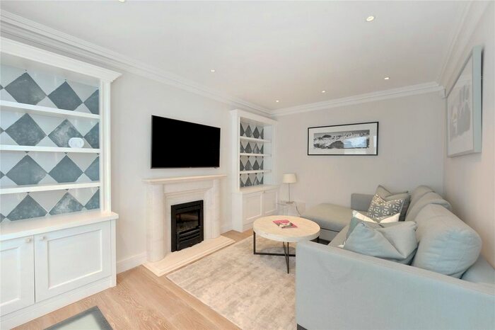 3 Bedroom Mews To Rent In Denbigh Close, Notting Hill, London, W11