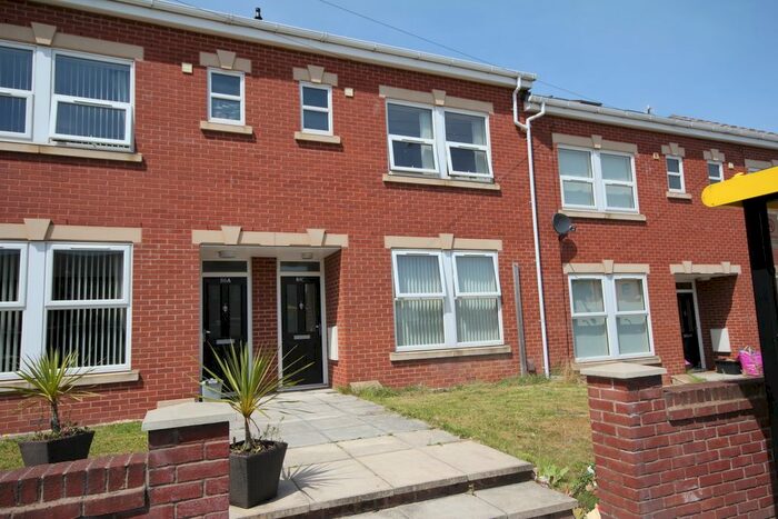 4 Bedroom Town House To Rent In Prescot Road, St. Helens, WA10