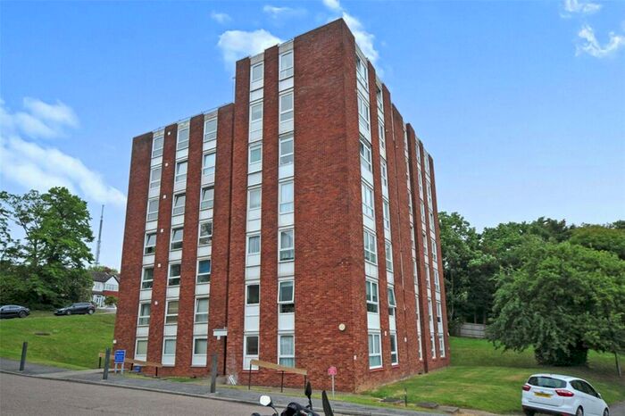 2 Bedroom Flat To Rent In Ross Road, London, SE25