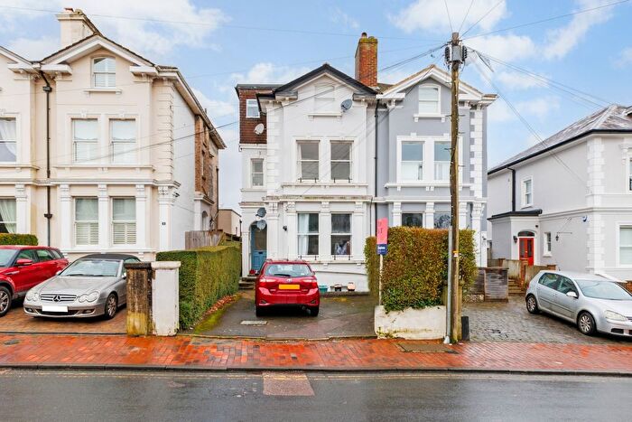 1 Bedroom Flat To Rent In St. James Road, Tunbridge Wells, TN1