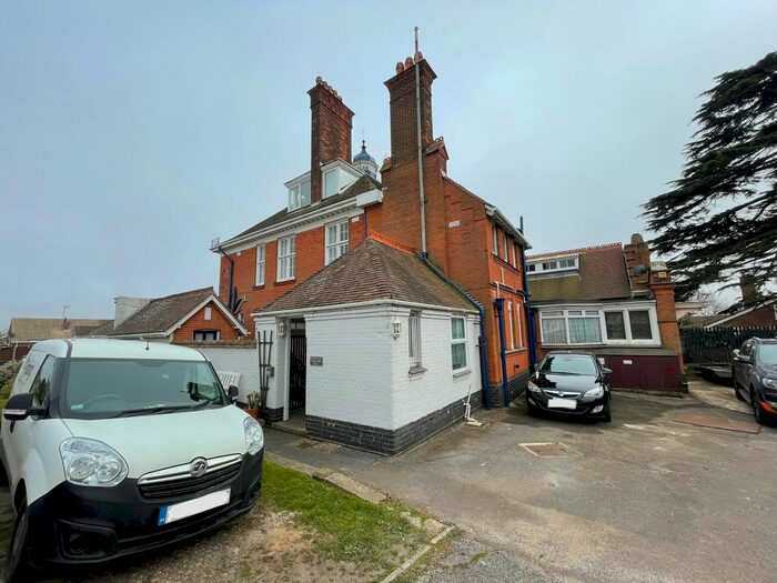 1 Bedroom Flat To Rent In Nightingale Way, Clacton-On-Sea, CO15