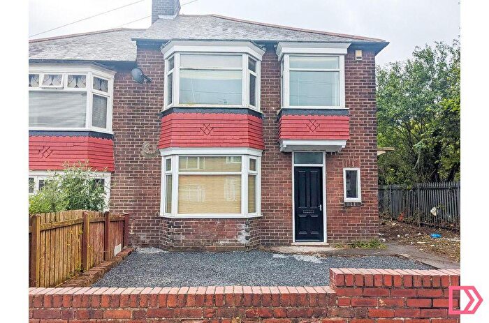 3 Bedroom Flat To Rent In Branceperth Avenue, Newcastle Upon Tyne, Tyne And Wear, NE4