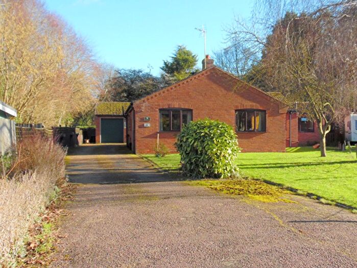 3 Bedroom Detached Bungalow For Sale In Golf Court, Sutton Bridge, Spalding, Lincolnshire, PE12