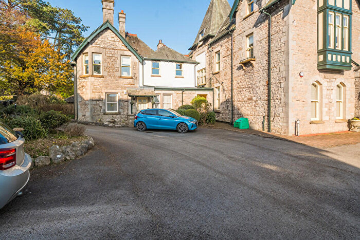2 Bedroom Apartment For Sale In Berners Close, Grange-over-Sands, Cumbria, LA11