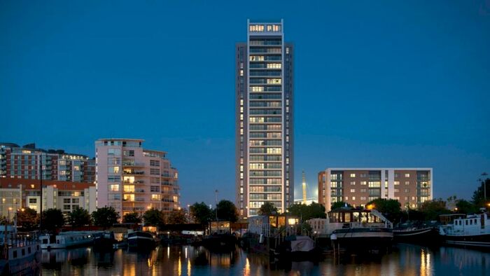 3 Bedroom Flat To Rent In Horizons Tower, London, E14