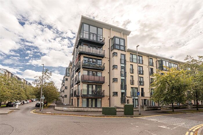 2 Bedroom Flat For Sale In Waterfront Park, Edinburgh, EH5