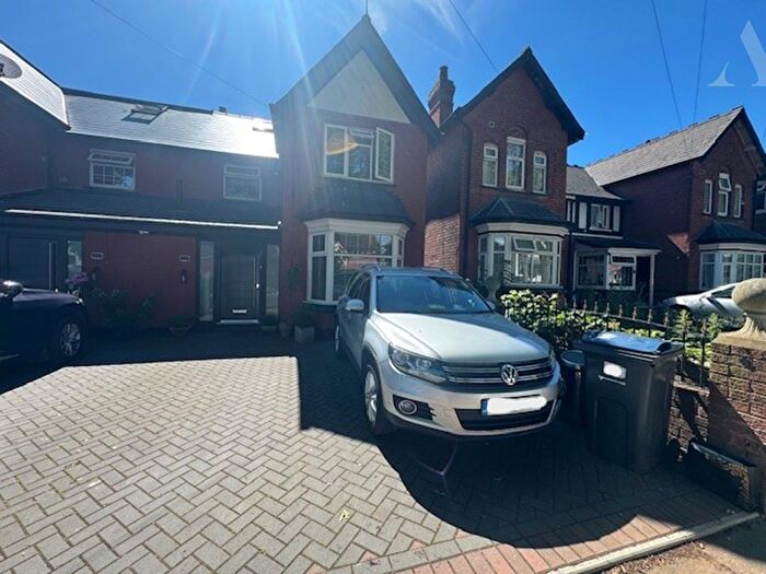 3 Bedroom Semi Detached House For Sale In Finnemore Road, Birmingham, West Midlands, B9