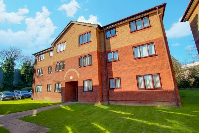 1 Bedroom Flat To Rent In Longmere Road, Crawley, RH10