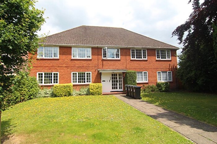 2 Bedroom Flat To Rent In Sturges Road, Wokingham, RG40