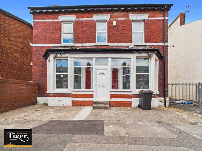 4 Bedroom Detached House For Sale In Peter Street, Blackpool, FY1