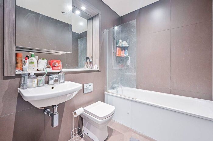 1 Bedroom Flat For Sale In Molesworth Street, Lewisham, London, SE13