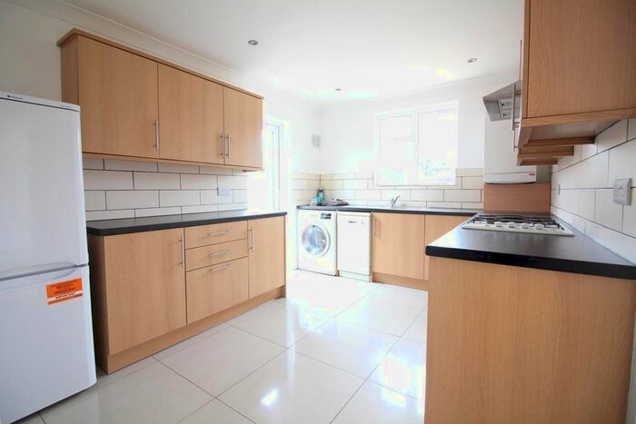 5 Bedroom Property To Rent In Byron Avenue, Hounslow, TW4