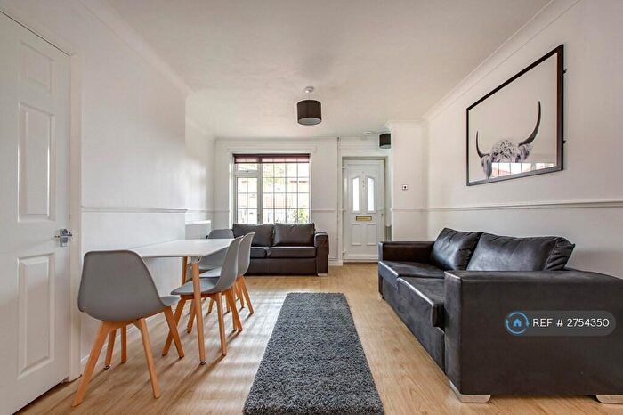 6 Bedroom Semi-Detached House To Rent In Cadge Road, Norwich, NR5