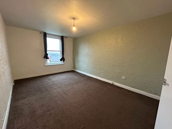 2 Bedroom Flat To Rent In Swinley Road, Wigan, WN1