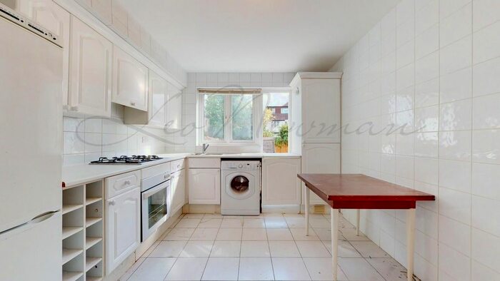 2 Bedroom Flat To Rent In Ambrose Avenue, Golders Green, NW11