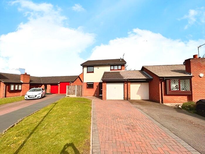 3 Bedroom Link Detached House To Rent In Newhall Road, Kirk Sandall, Doncaster, South Yorkshire, DN3