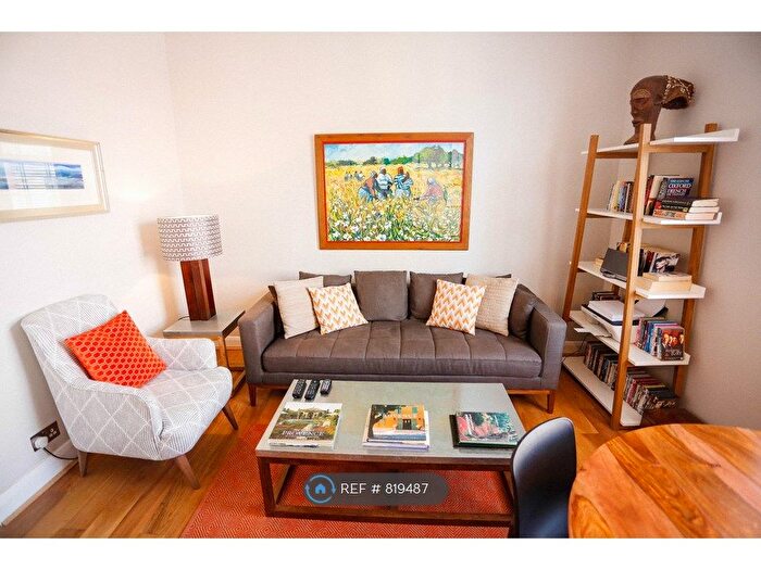 2 Bedroom Flat To Rent In York Mansions, London, SE17