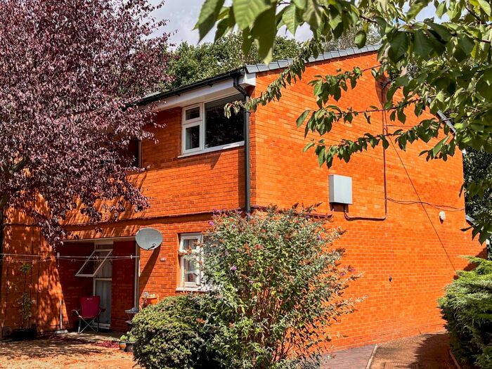 1 Bedroom Flat To Rent In Durham Road, Loughborough, Leicestershire, LE11