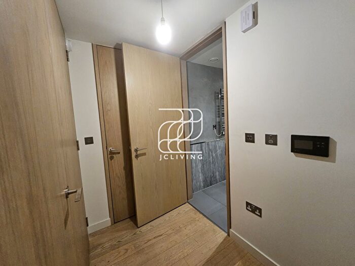 1 Bedroom Flat To Rent In Pilot Walk, London, SE10