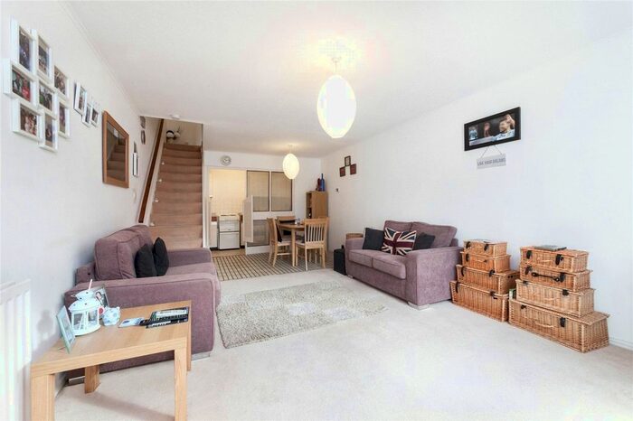 1 Bedroom Maisonette To Rent In Ashdown, Cambalt Road, SW15