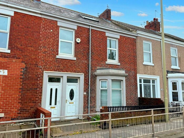3 Bedroom Maisonette To Rent In Victoria Road East, Hebburn, NE31