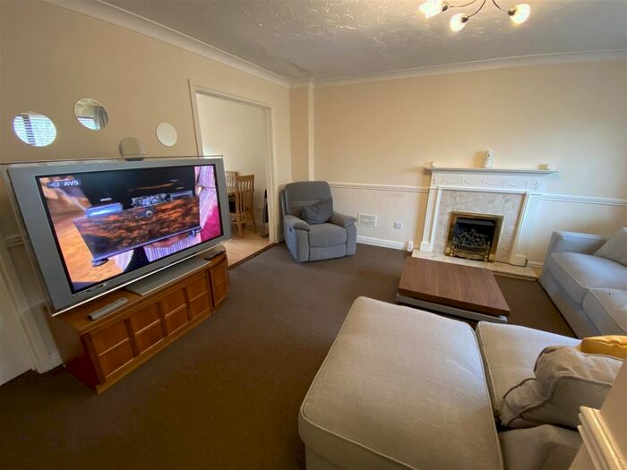 3 Bedroom Property To Rent In Calder Close, Coventry, CV3