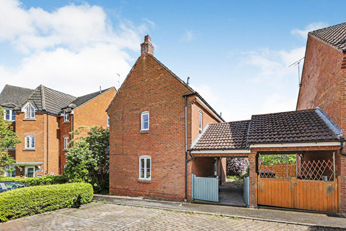 4 Bedroom Detached House To Rent In Snowshill Close, Daventry, Northamptonshire, NN11