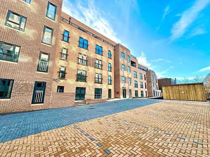 2 Bedroom Flat To Rent In Gorgie Road, Edinburgh, EH11