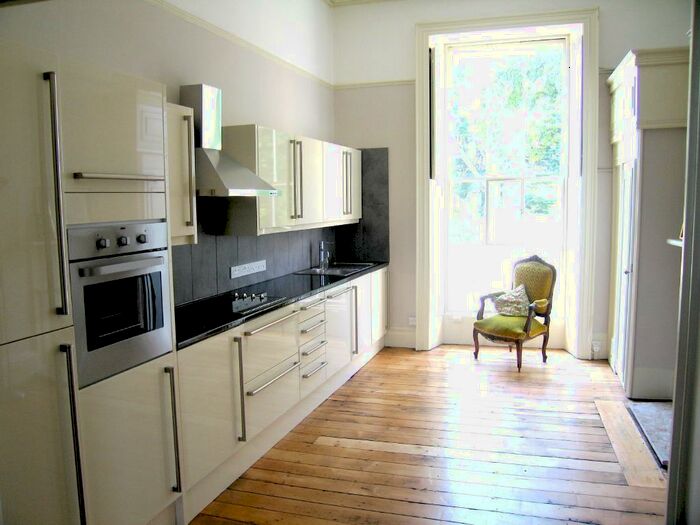 2 Bedroom Apartment To Rent In The Paragon, Clifton, BS8