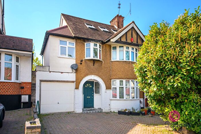 5 Bedroom Link Detached House For Sale In Rowsley Avenue, London, NW4