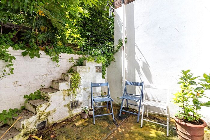 1 Bedroom Flat To Rent In Gloucester Avenue, London, NW1