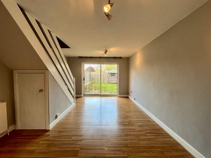 2 Bedroom House To Rent In Halling Hill, Harlow, CM20