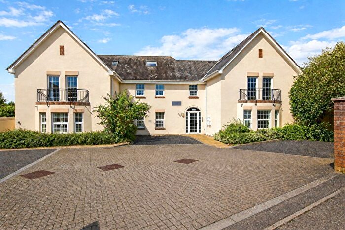 3 Bedroom Flat For Sale In Westview Court, Constitution Hill, Barnstaple, Devon, EX32