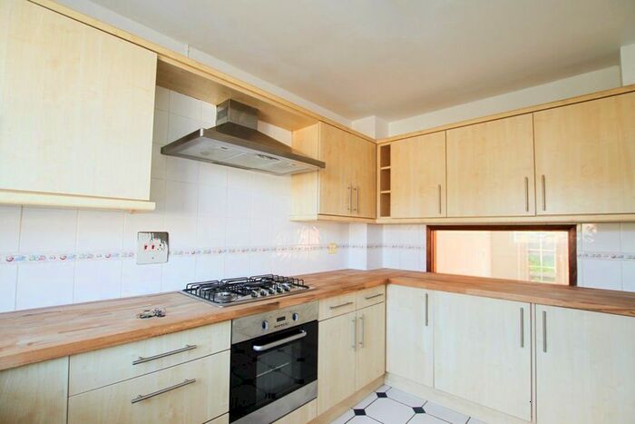 4 Bedroom Property To Rent In Leeward Gardens, Wimbledon, SW19