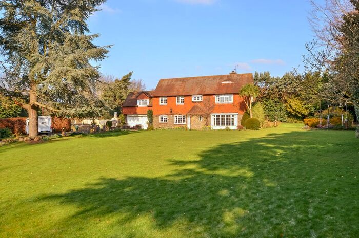 4 Bedroom Detached House To Rent In Bidbury Lane, Bedhampton, Havant PO9